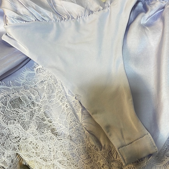 𝗡𝗪𝗧 ASTR THE LABEL periwinkle lilac eyelash lotus lace thong bodysuit M or S new - Picture 8 of 11